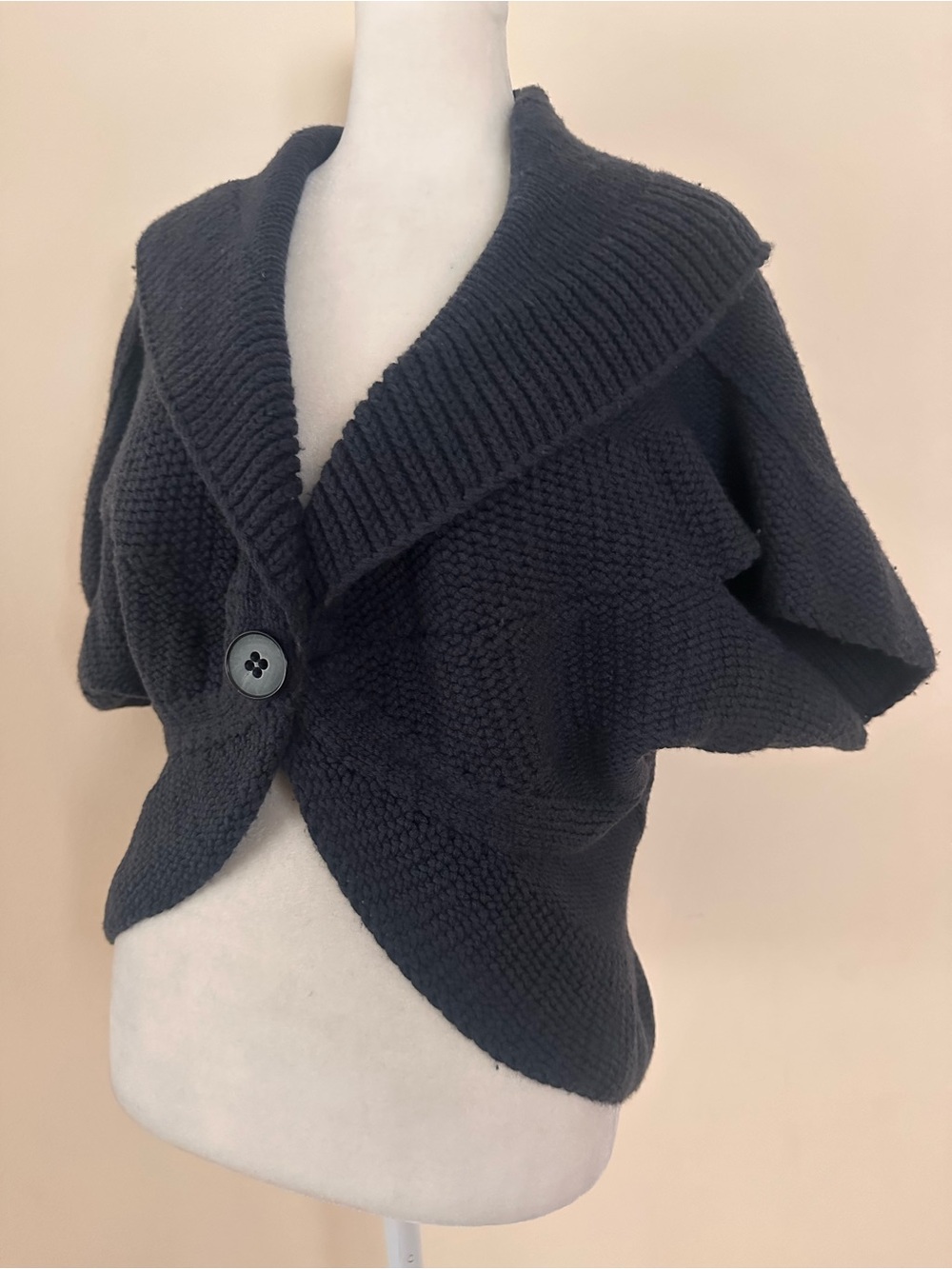BOSS Hugo Boss Women's Knit Shawl Collar Crop Cardigan/Bolero.